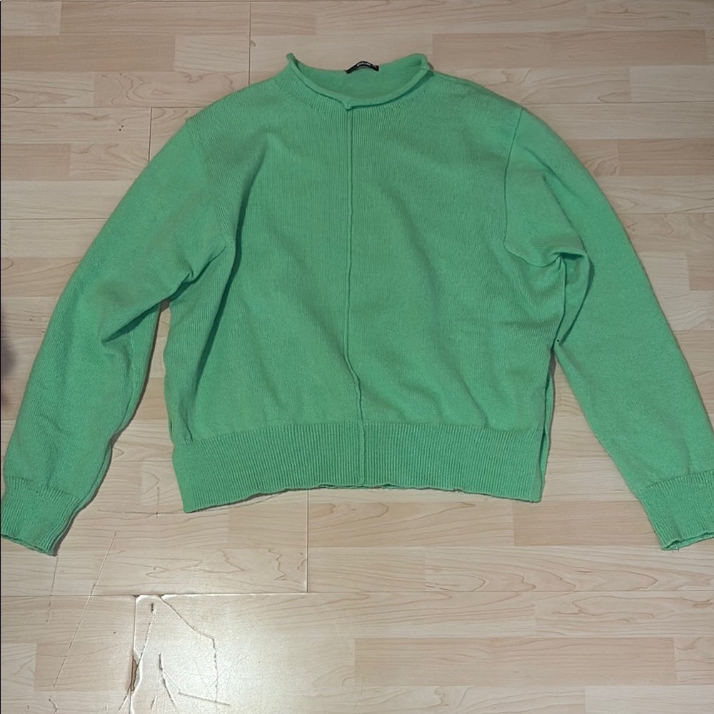 Green Women's Sweater - Picture 1 of 4